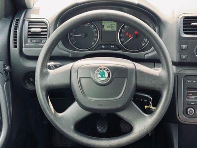 Škoda Fabia Combi 1.6 TDI 105k Elegance - fotografia 34