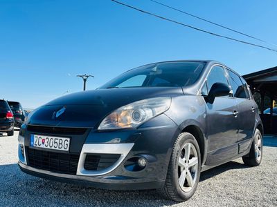 Renault Grand Scénic 1.9 dCi Advantage - fotografia 10