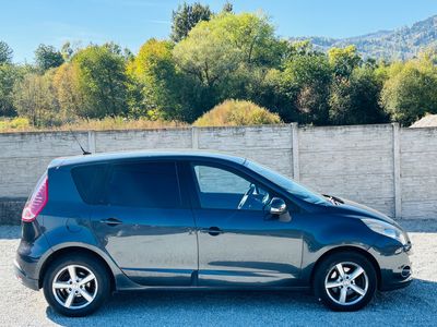 Renault Grand Scénic 1.9 dCi Advantage - fotografia 14
