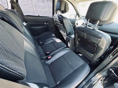 Renault Grand Scénic 1.9 dCi Advantage - fotografia 19