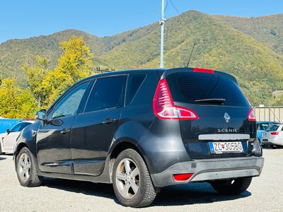 Renault Grand Scénic 1.9 dCi Advantage - fotografia 7