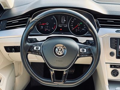 Volkswagen Passat Variant 2.0 TDI 190k BMT Highline DSG Business - fotografia 35
