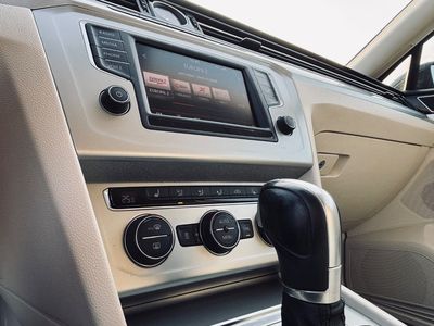 Volkswagen Passat Variant 2.0 TDI 190k BMT Highline DSG Business - fotografia 44