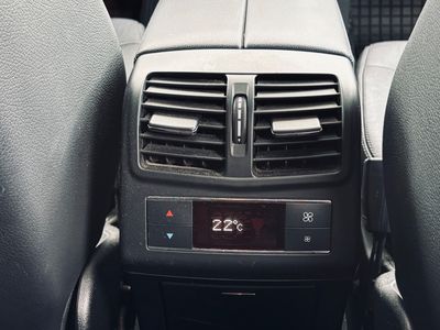 Mercedes-Benz E trieda Kombi 350 CDI 4matic Blue Avantgarde - fotografia 30