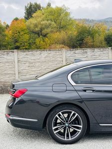 BMW Rad 7 730d mHEV xDrive A/T - fotografia 25