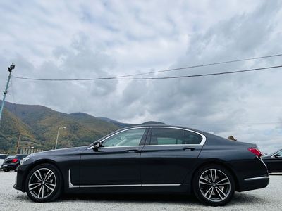 BMW Rad 7 730d mHEV xDrive A/T - fotografia 9