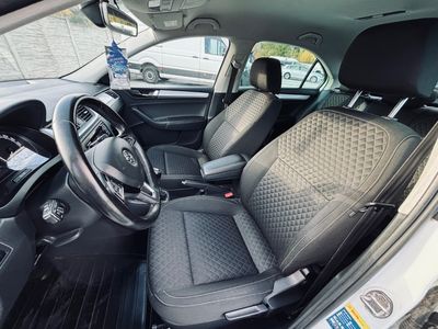 Škoda Rapid 1.2 TSI 110k Drive - fotografia 45