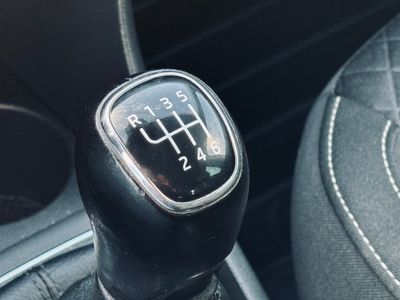 Škoda Rapid 1.2 TSI 110k Drive - fotografia 47
