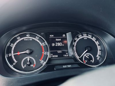Škoda Rapid 1.2 TSI 110k Drive - fotografia 52