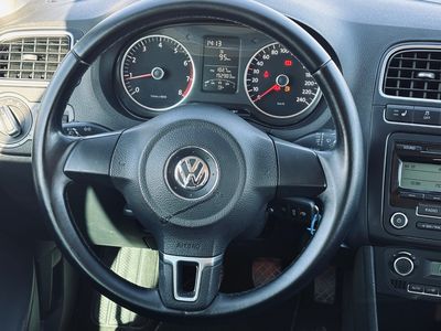 Volkswagen Polo 1.2 TSI Highline - fotografia 22