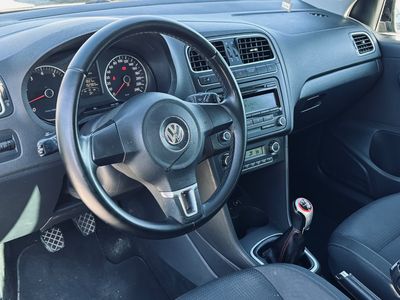 Volkswagen Polo 1.2 TSI Highline - fotografia 24