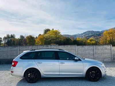 Škoda Octavia Combi 2.0 TDI Business DSG - 2