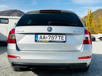 Škoda Octavia Combi 2.0 TDI Business DSG - 4