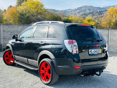 Chevrolet Captiva 2.2 D 4x4 LTZ 7m - fotografia 19