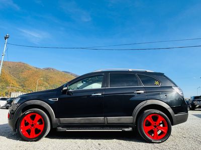 Chevrolet Captiva 2.2 D 4x4 LTZ 7m - fotografia 9