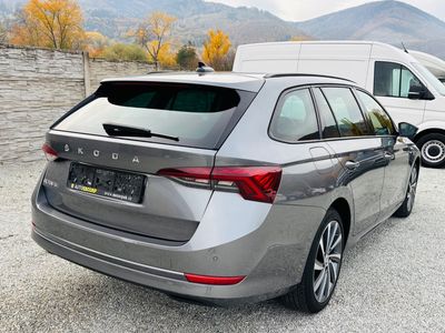 Škoda Octavia Combi 2.0 TDI SCR Style DSG - fotografia 17