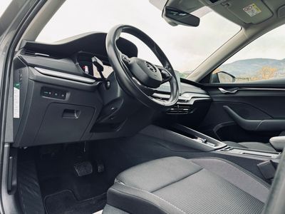 Škoda Octavia Combi 2.0 TDI SCR Style DSG - fotografia 43