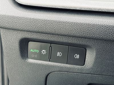 Škoda Octavia Combi 2.0 TDI SCR Style DSG - fotografia 44