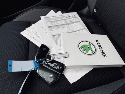 Škoda Octavia Combi 2.0 TDI SCR Style DSG - fotografia 53