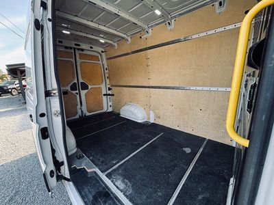 Volkswagen Crafter L3H2 2.0 TDI 103kw top stav - fotografia 17