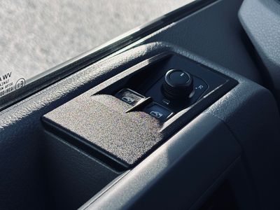 Volkswagen Crafter L3H2 2.0 TDI 103kw top stav - fotografia 39