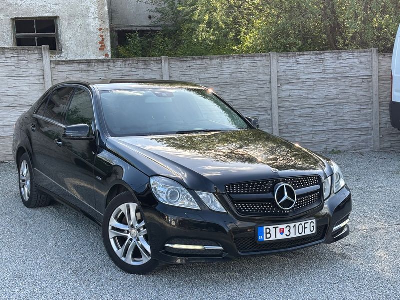Mercedes-Benz E trieda Sedan 220 CDI Blue Elegance A/T