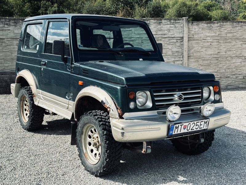 Suzuki Samurai